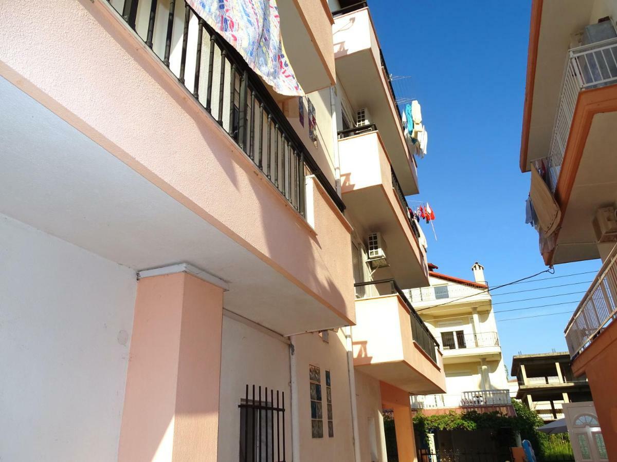 Socrates Apartments Olympiaki Akti Exterior photo