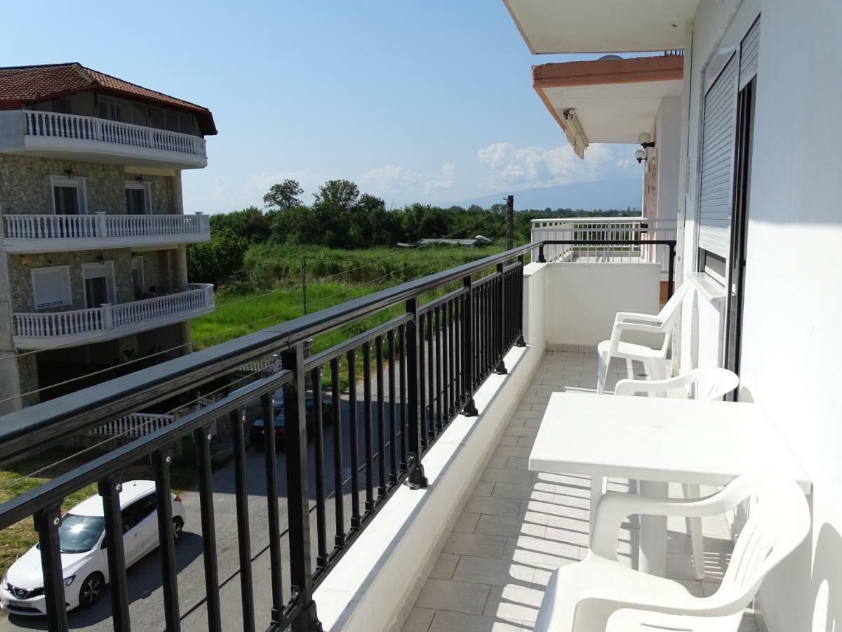 Socrates Apartments Olympiaki Akti Exterior photo