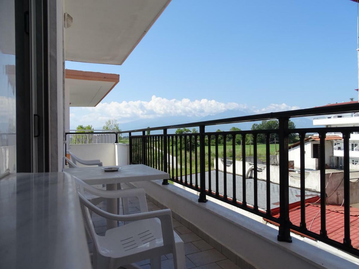 Socrates Apartments Olympiaki Akti Exterior photo